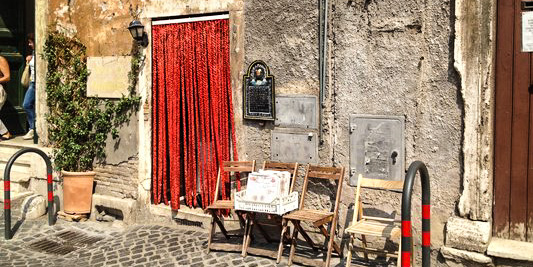 The nondescript entrance to Sora Margherita trattoria in Rome