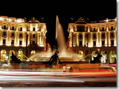 Piazza della Repubblica at night. (Photo by Pasgabriele) http://commons.wikimedia.org/wiki/File:Piazza_della_repubblica_hdr.jpg